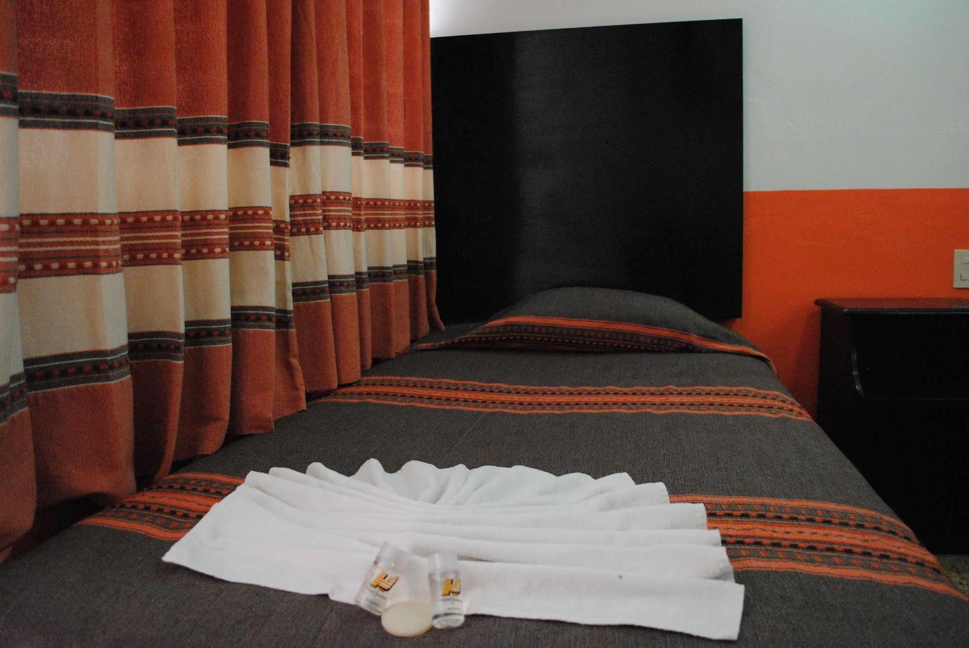 Hotel Jimenez Oaxaca Экстерьер фото