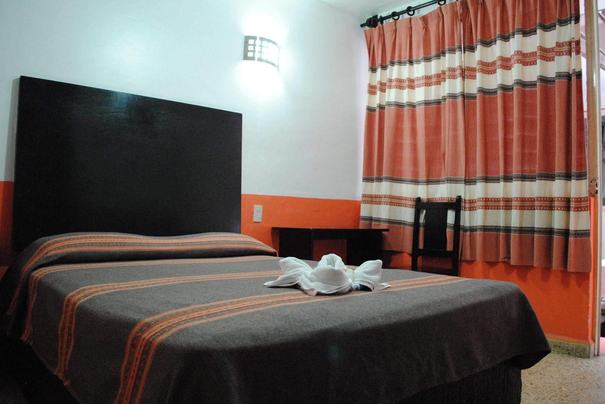 Hotel Jimenez Oaxaca Экстерьер фото